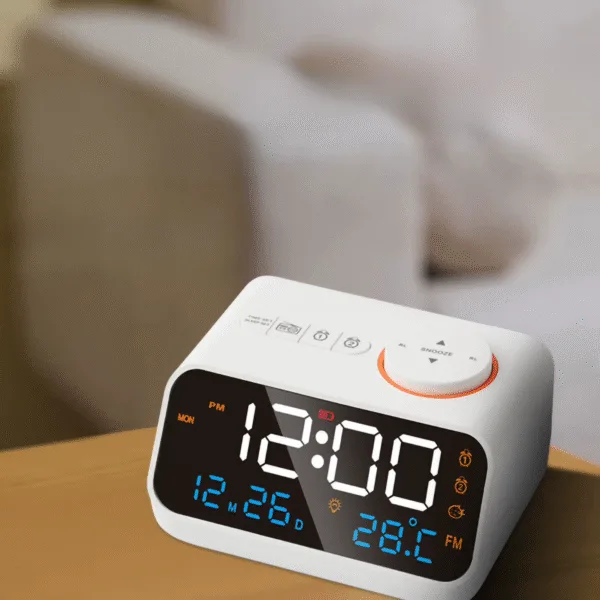 Réveil intelligent enfant blanc sur une table