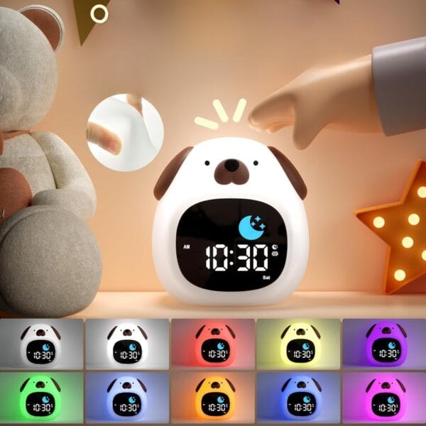 bc869f70-5b42-4e50-81e3-5ddefc15db3e Réveil indicateur jour nuit différentes couleurs