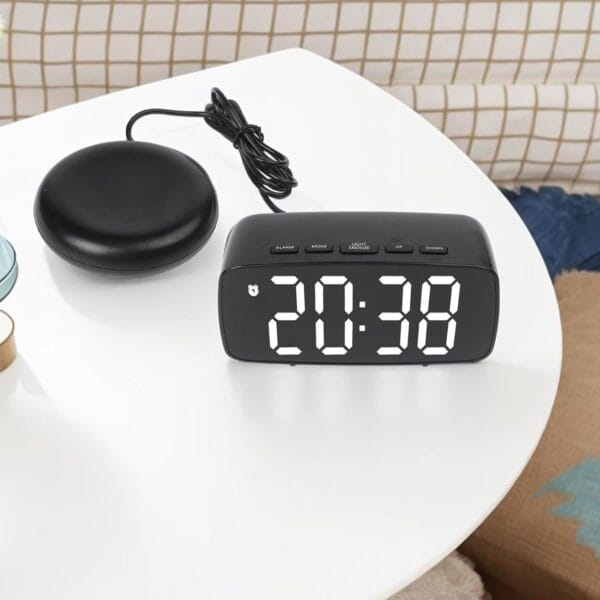 61VRPWt3MVL._AC_SL1500_ Réveil pour sourd sur une table