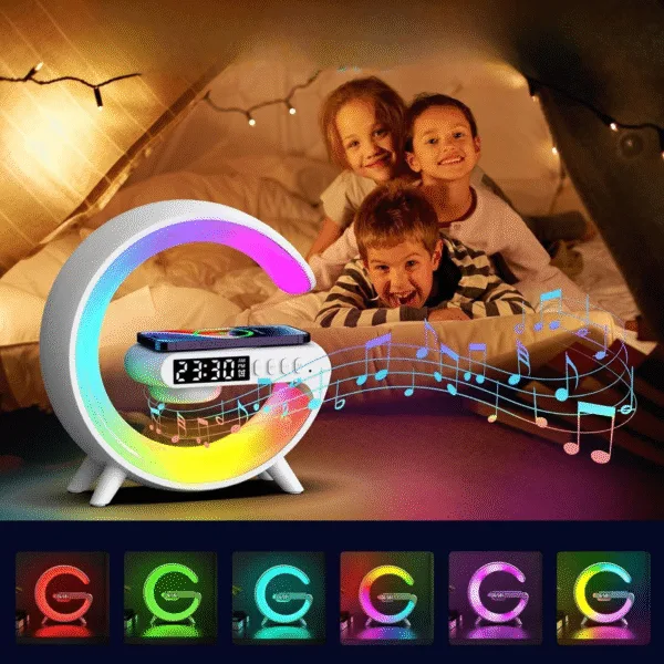 Réveil lumineux Bluetooth devant des enfants qui sourient